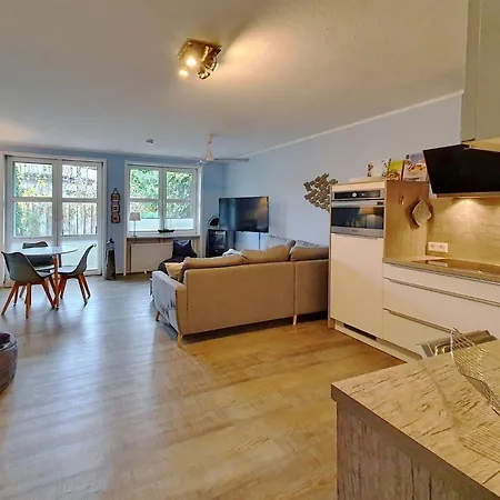 Zeese Apartment
